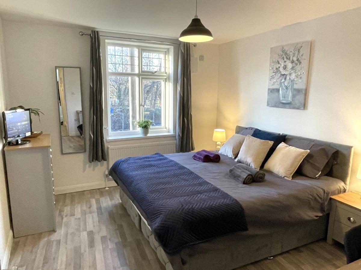 Supreme - 1 Bedroom Apart Sleeps 4 Short/Long Stay Джиллингем Экстерьер фото